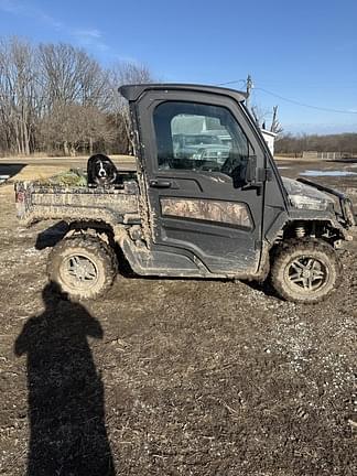 Image of John Deere XUV 835M equipment image 1