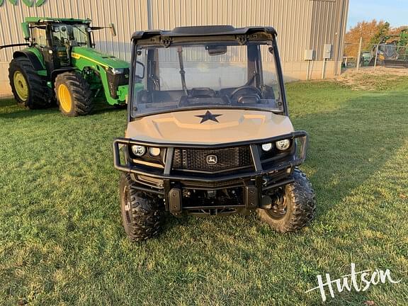 Image of John Deere XUV 835M equipment image 1