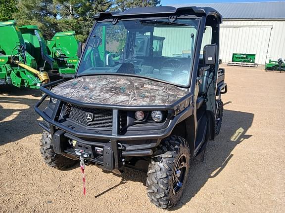 Image of John Deere XUV 835M equipment image 1