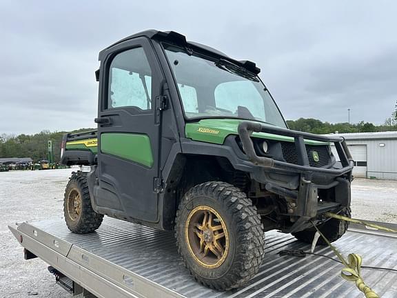 Image of John Deere XUV 835M equipment image 4