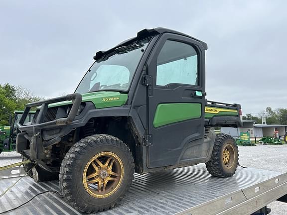 Image of John Deere XUV 835M Primary image