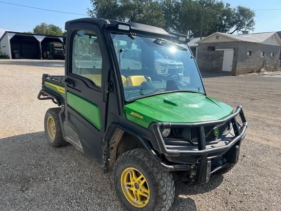 Image of John Deere XUV 835M Primary image