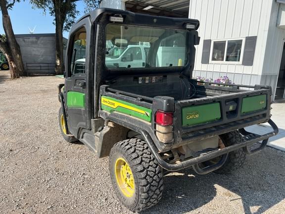Image of John Deere XUV 835M equipment image 1