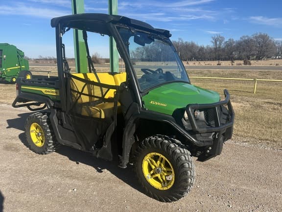 Image of John Deere XUV 835M equipment image 1