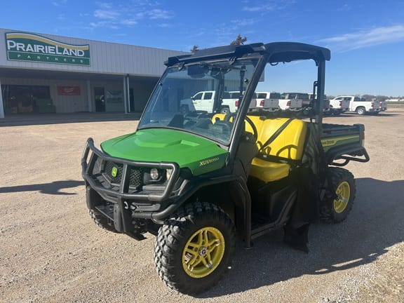 2021 John Deere XUV 835M Equipment Image0