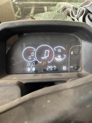 Image of John Deere XUV 835M equipment image 3