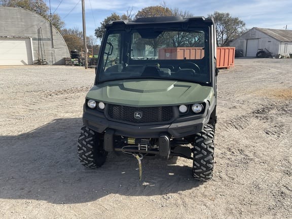 2021 John Deere XUV 835M Equipment Image0