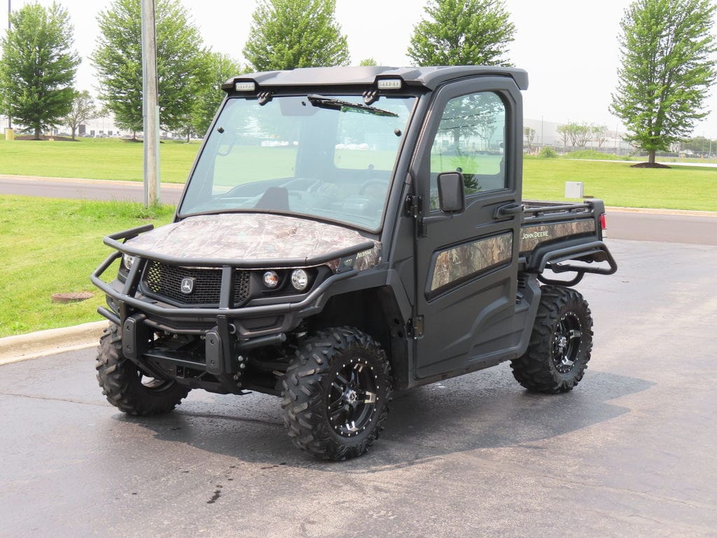 2021 John Deere XUV 835M Equipment Image0