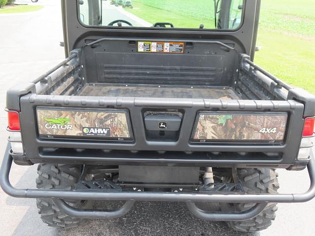 Image of John Deere XUV 835M equipment image 3