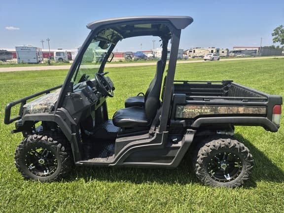 Image of John Deere XUV 835M equipment image 3