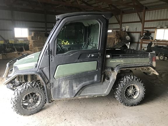 Image of John Deere XUV 835M equipment image 1