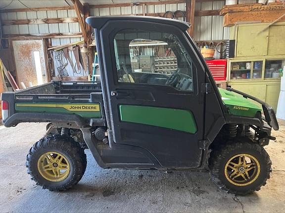 Image of John Deere XUV 835M equipment image 4