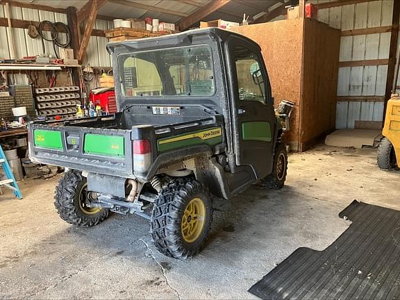 Image of John Deere XUV 835M equipment image 3