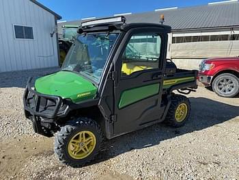 2021 John Deere XUV 835M Equipment Image0