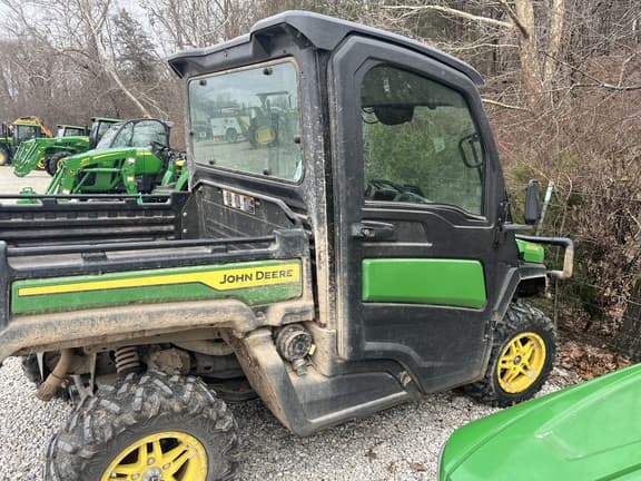 Image of John Deere XUV 835M equipment image 3