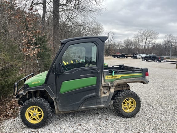 2021 John Deere XUV 835M Equipment Image0