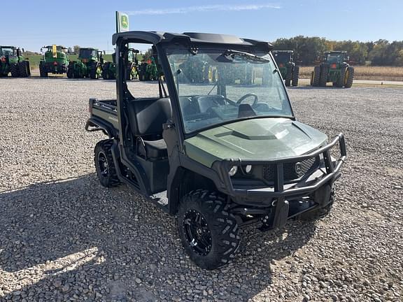 Image of John Deere XUV 835M Primary image