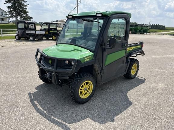 Image of John Deere XUV 835R equipment image 1