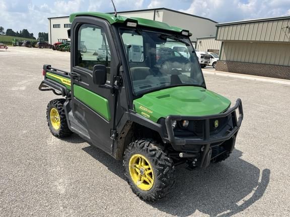 Image of John Deere XUV 835R equipment image 3