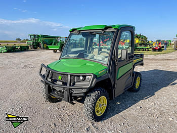 2021 John Deere XUV 835R Equipment Image0