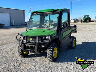 2021 John Deere XUV 835R Equipment Image0