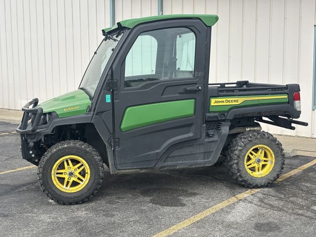 Image of John Deere XUV 835R equipment image 1