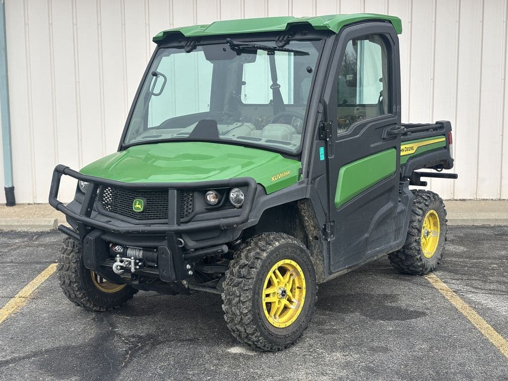 Image of John Deere XUV 835R Primary image