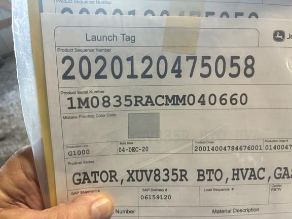 Image of John Deere XUV 835R equipment image 2