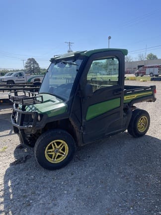 2021 John Deere XUV 835R Equipment Image0