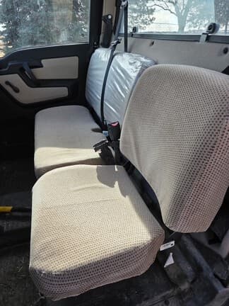 Image of John Deere XUV 835R equipment image 3