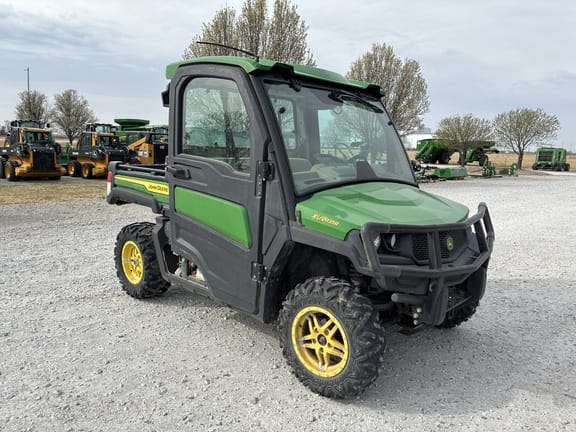 2021 John Deere XUV 835R Equipment Image0