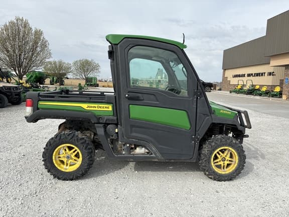 Image of John Deere XUV 835R equipment image 2