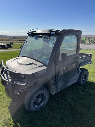 2021 John Deere XUV 835R Equipment Image0