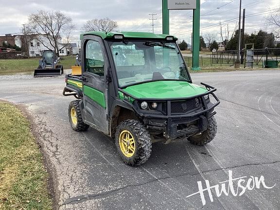 Image of John Deere XUV 835R Primary image