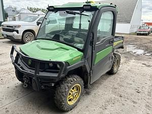 2021 John Deere XUV 835R Image