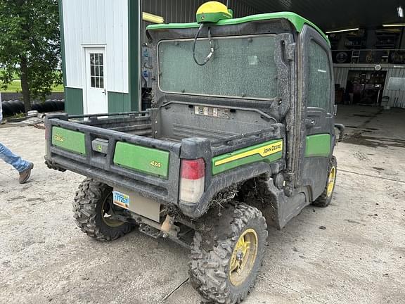 Image of John Deere XUV 835R equipment image 3