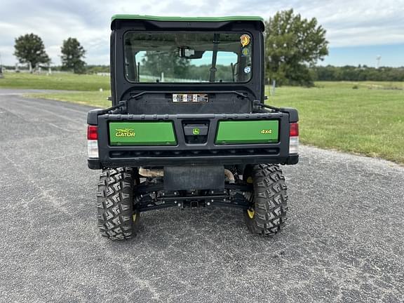 Image of John Deere XUV 835R equipment image 3