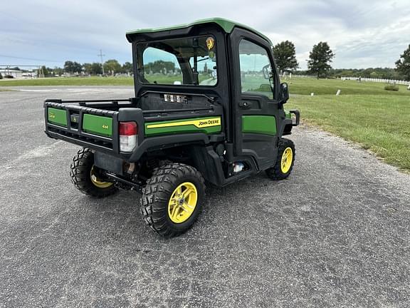 Image of John Deere XUV 835R equipment image 1