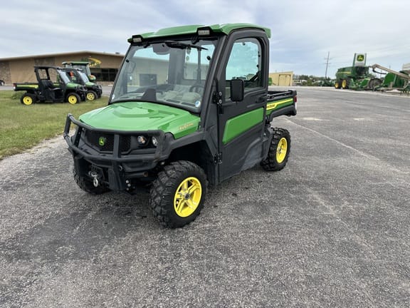 2021 John Deere XUV 835R Equipment Image0