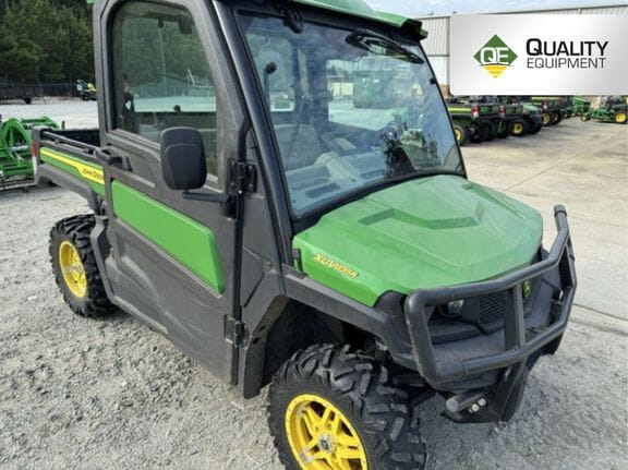 2021 John Deere XUV 835R Equipment Image0