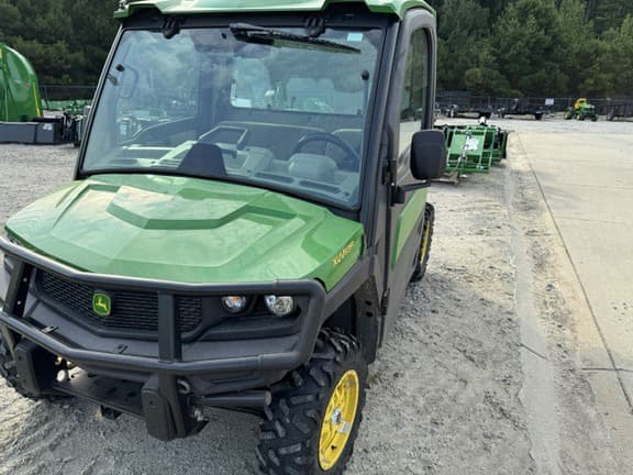 Image of John Deere XUV 835R equipment image 2