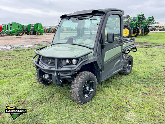 Image of John Deere XUV 835R Primary image