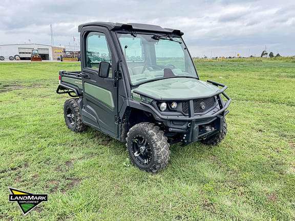 Image of John Deere XUV 835R equipment image 2