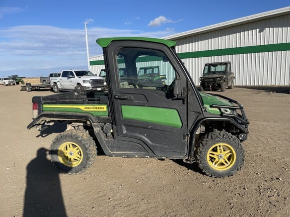 Main image John Deere XUV 835R