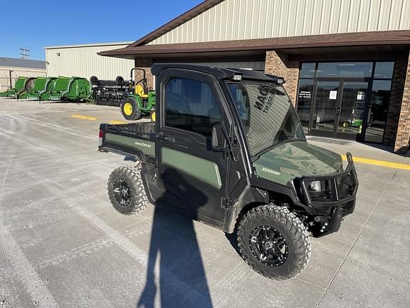 Image of John Deere XUV 835R equipment image 2