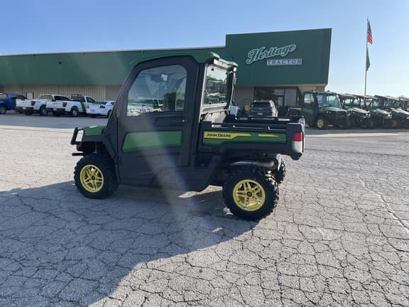 Image of John Deere XUV 835R equipment image 2