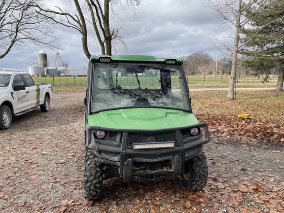 Image of John Deere XUV 835R equipment image 3