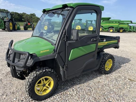 Image of John Deere XUV 835R equipment image 1