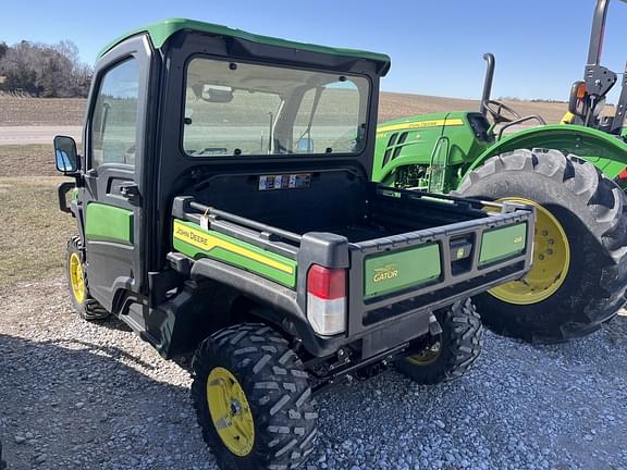 Image of John Deere XUV 835R equipment image 1