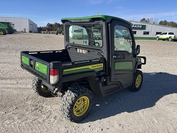 Image of John Deere XUV 835R equipment image 3